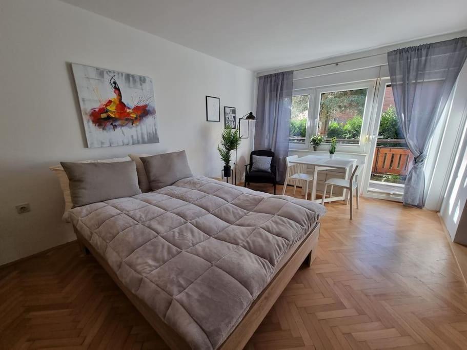 The Rowhouse Apartment Ljubljana - Free Parking 外观 照片
