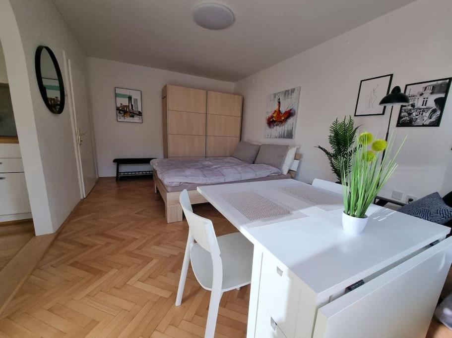 The Rowhouse Apartment Ljubljana - Free Parking 外观 照片