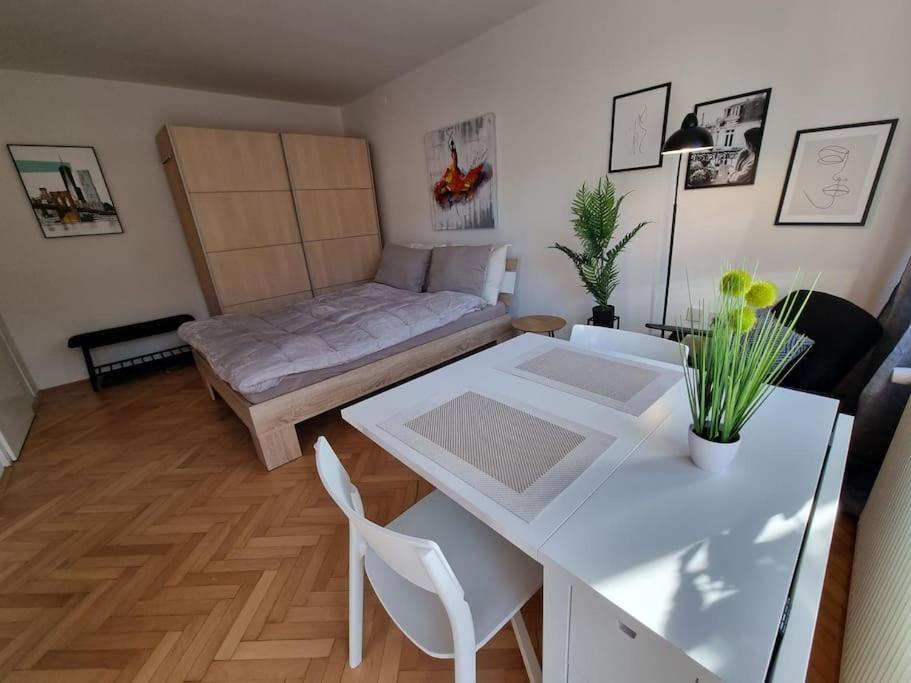 The Rowhouse Apartment Ljubljana - Free Parking 外观 照片