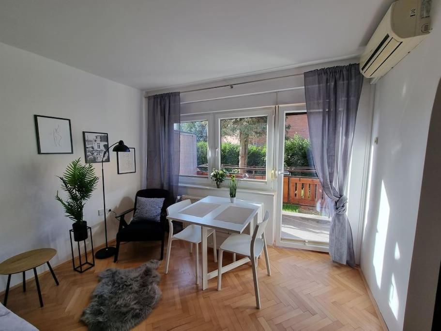The Rowhouse Apartment Ljubljana - Free Parking 外观 照片